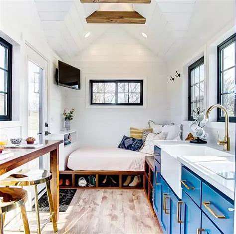 Office Feng Shui: Designing for Productivity and Calm